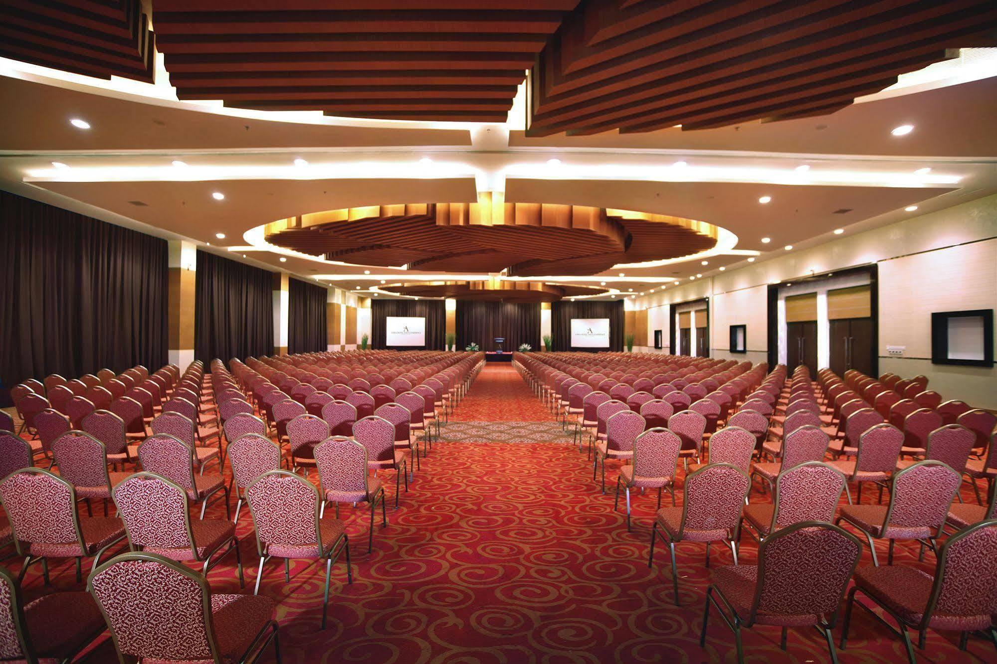 Atria Hotel Malang Zewnętrze zdjęcie